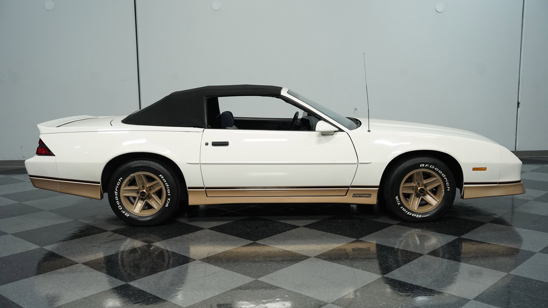 Used 1988 Chevrolet Camaro LT image 12