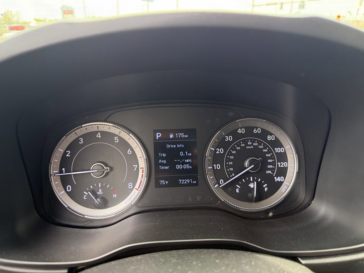 Used 2021 Hyundai Venue SE FWD image 24