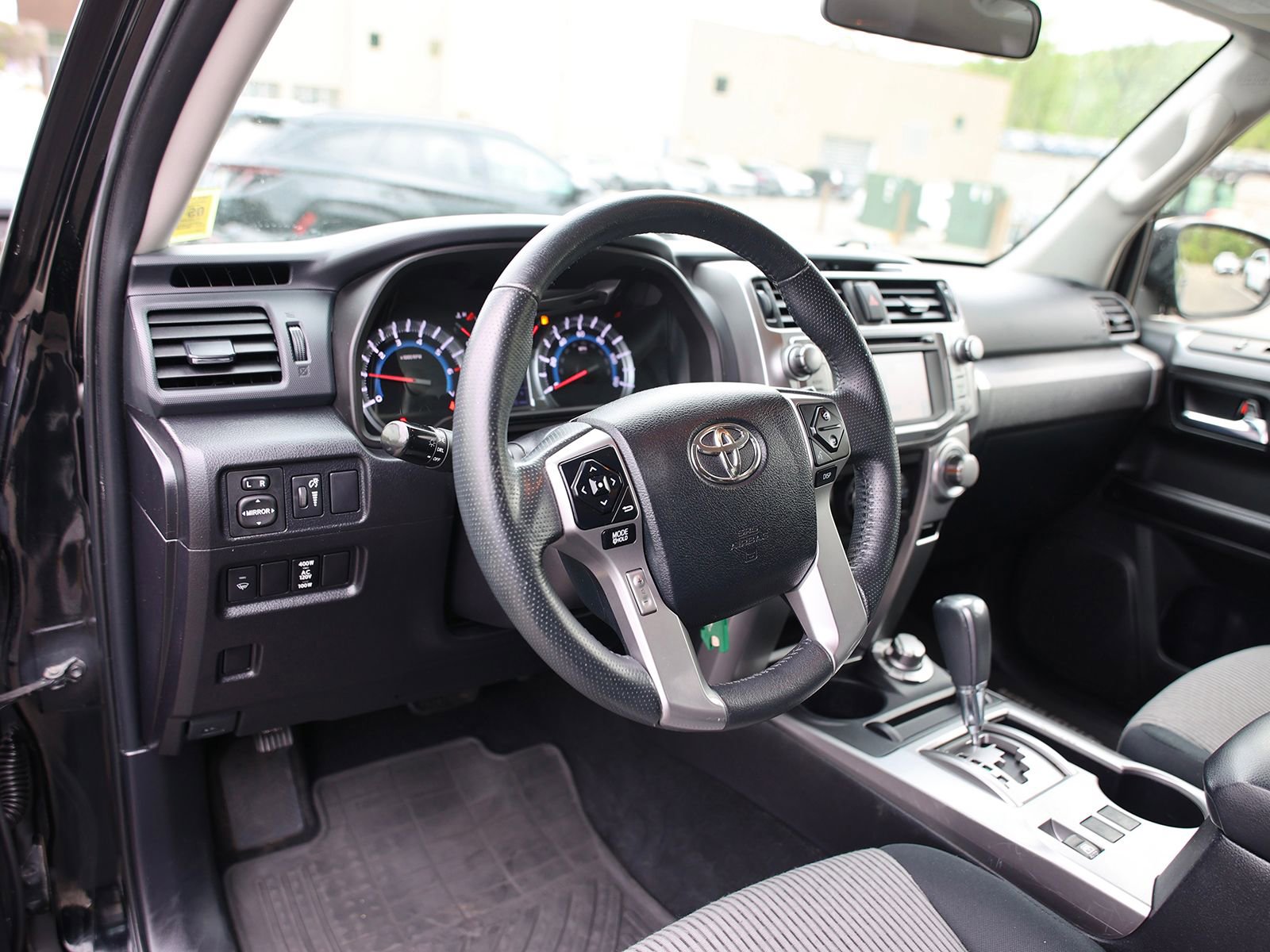 Used 2016 Toyota 4Runner SR5 AWD/4WD image 17
