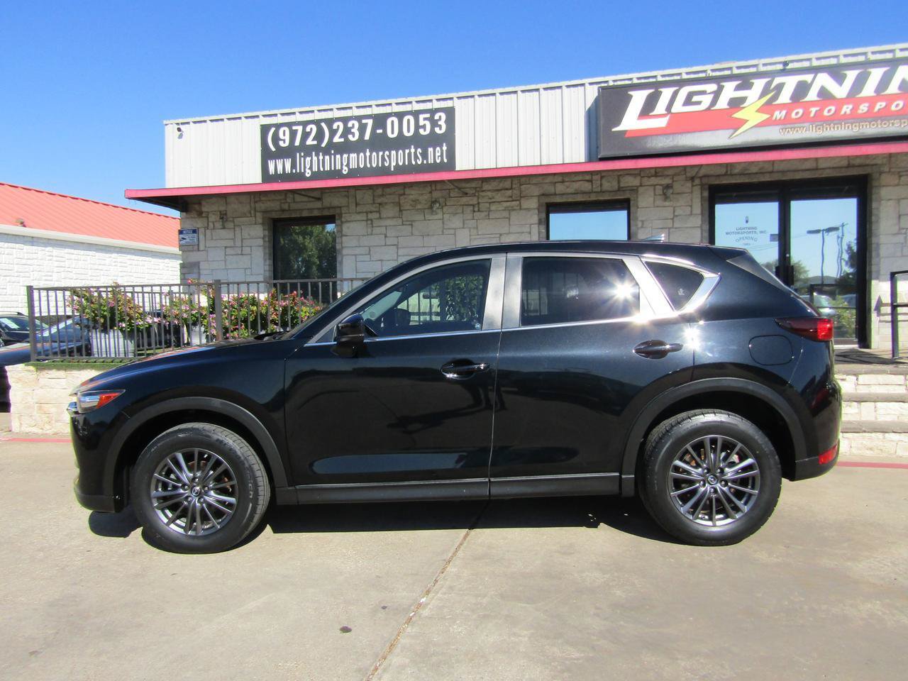 Used 2019 MAZDA CX-5 Touring FWD image 2