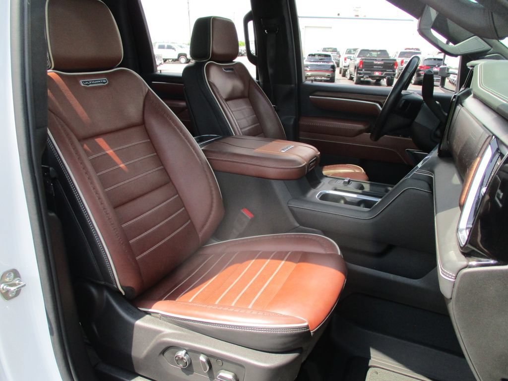 Certified 2025 GMC Sierra 3500 Denali Ultimate AWD/4WD image 24