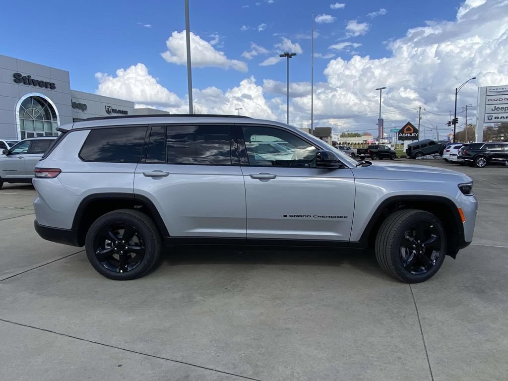New 2026 Jeep Grand Cherokee L Limited w/ Limited Altitude Package RWD image 31