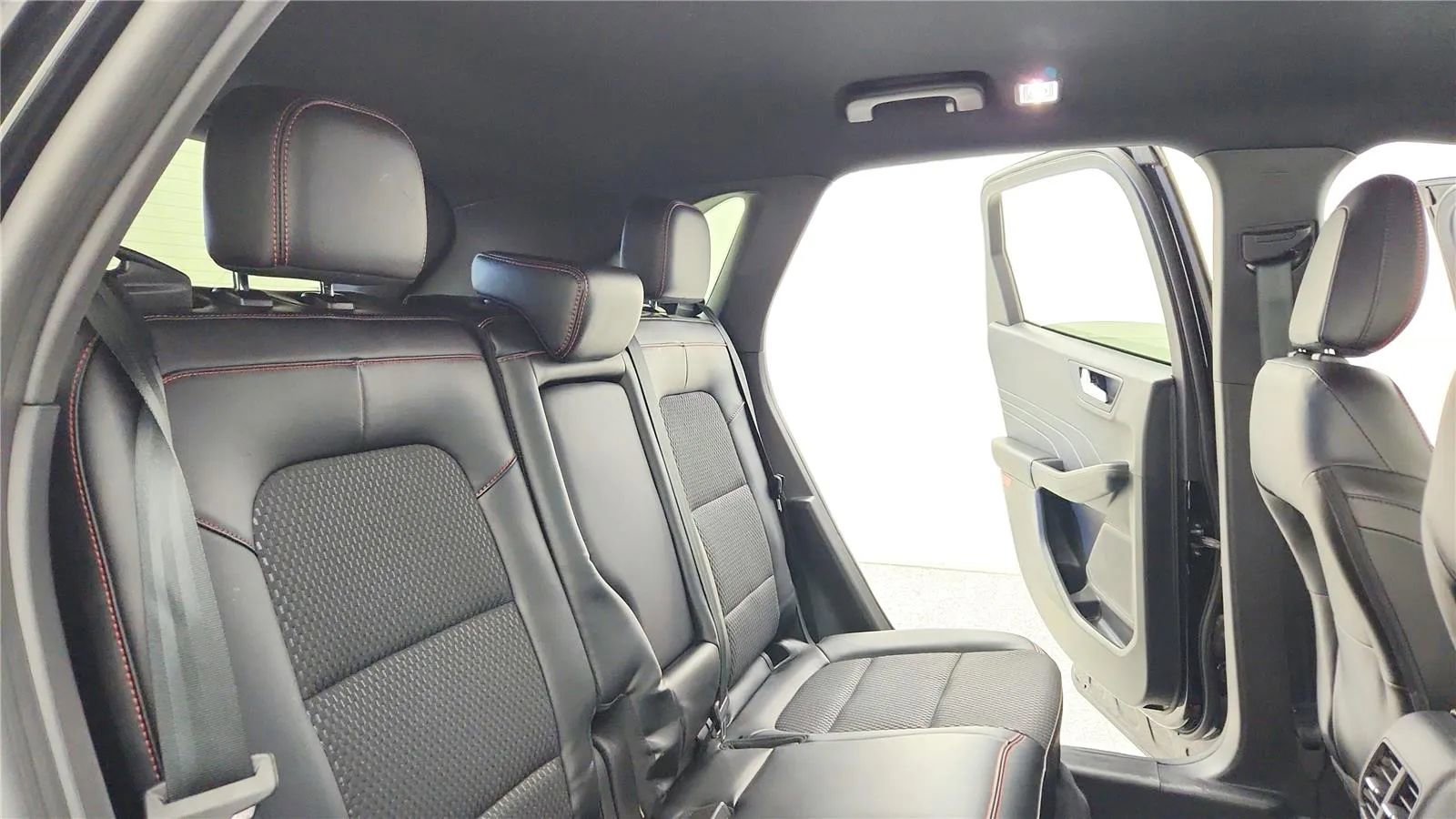 Used 2023 Ford Escape ST-Line w/ Tech Pack #1 image 38