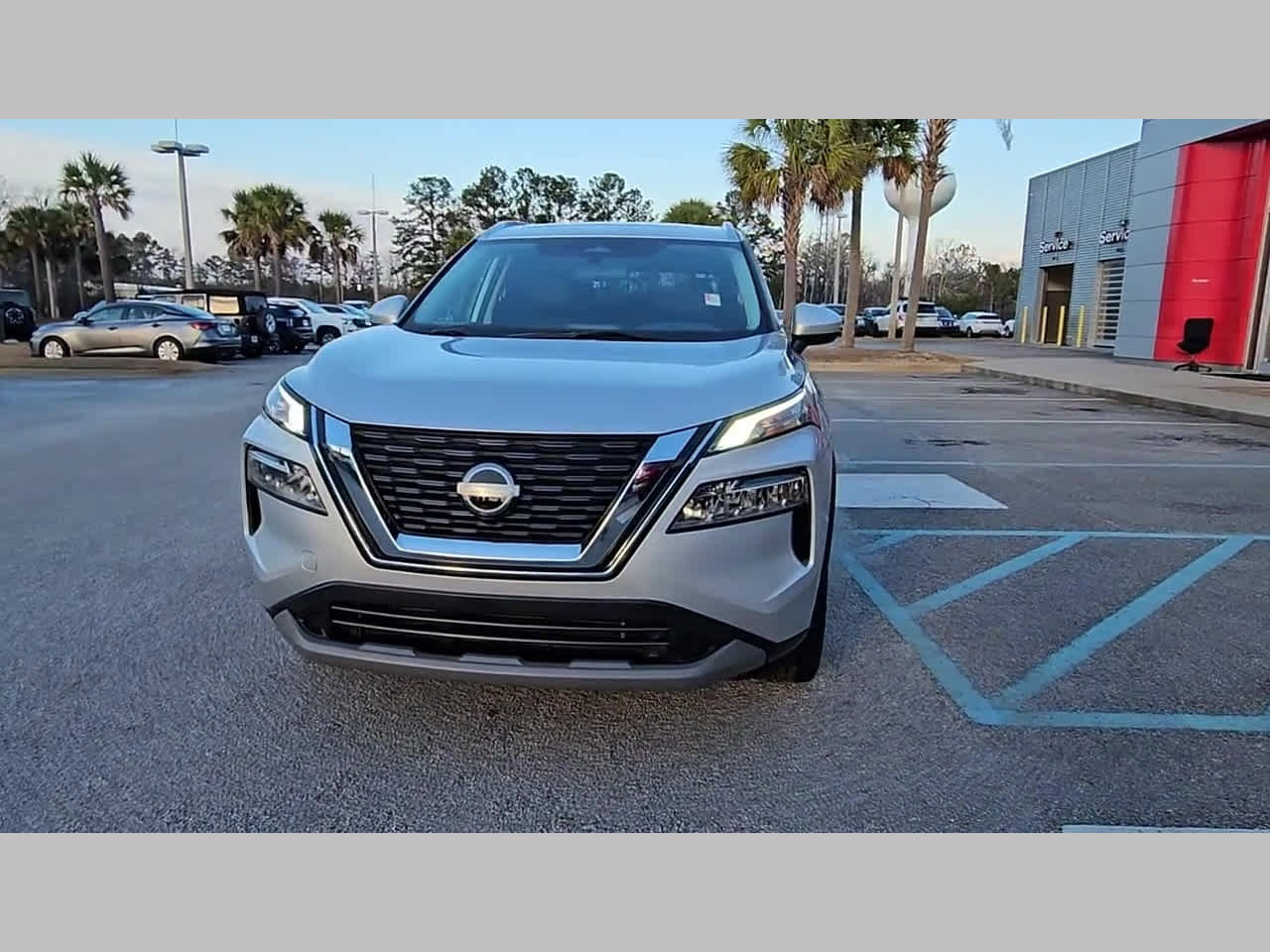 Used 2023 Nissan Rogue SV w/ SV Premium B Package image 22