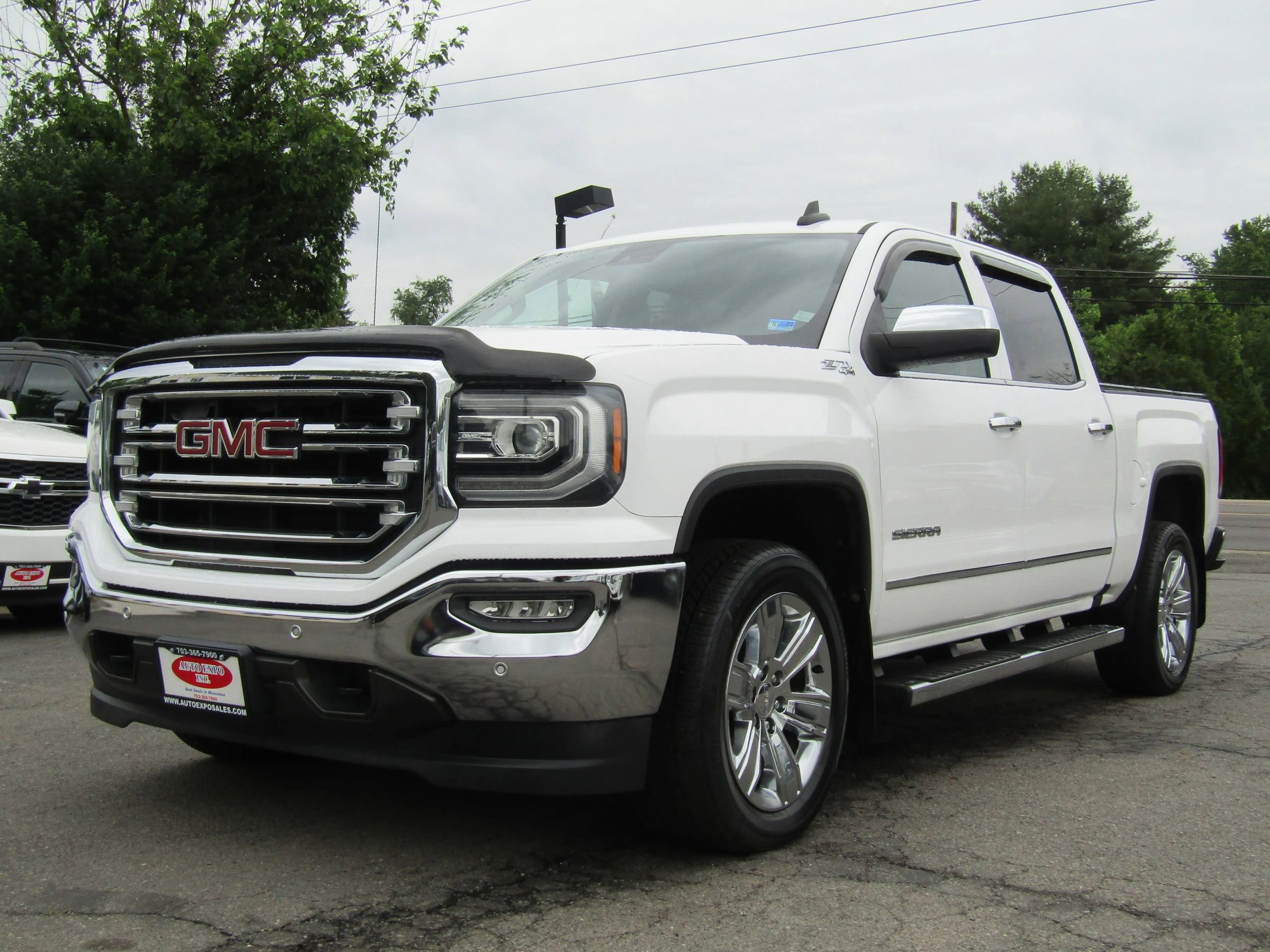 Used 2017 GMC Sierra 1500 SLT AWD/4WD image 3