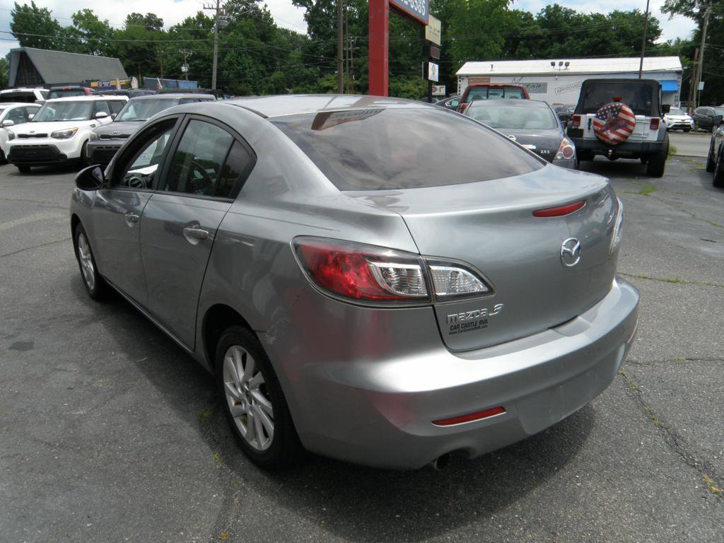 Used 2013 MAZDA MAZDA3 i Touring image 3