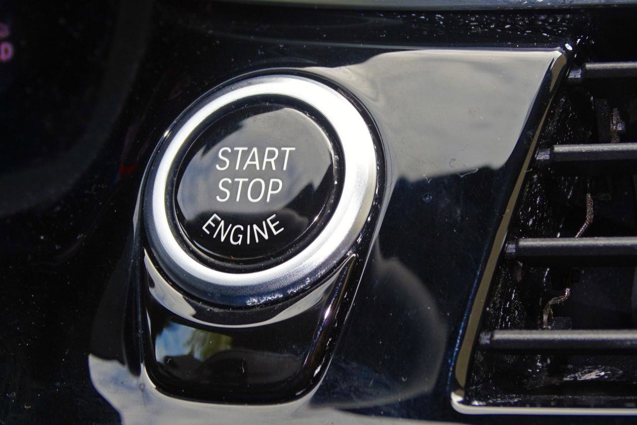 Used 2023 BMW 540i w/ Executive Package image 29