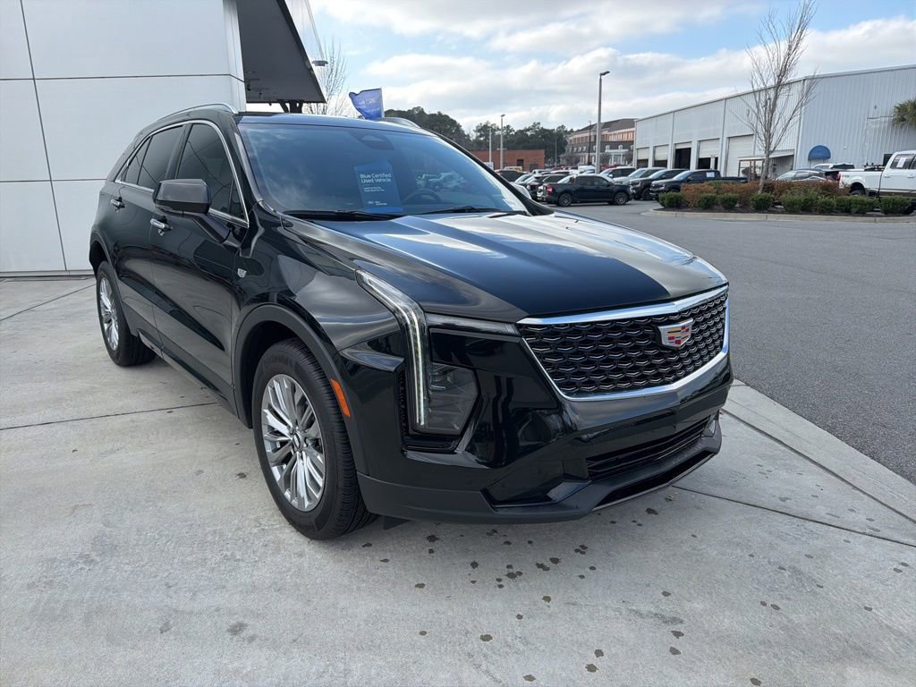 Used 2024 Cadillac XT4 Premium Luxury w/ Technology Package image 1