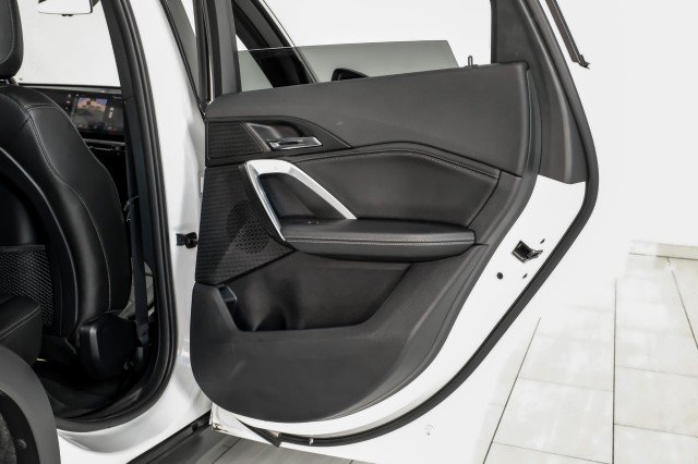 Used 2023 BMW X1 xDrive28i AWD/4WD image 44