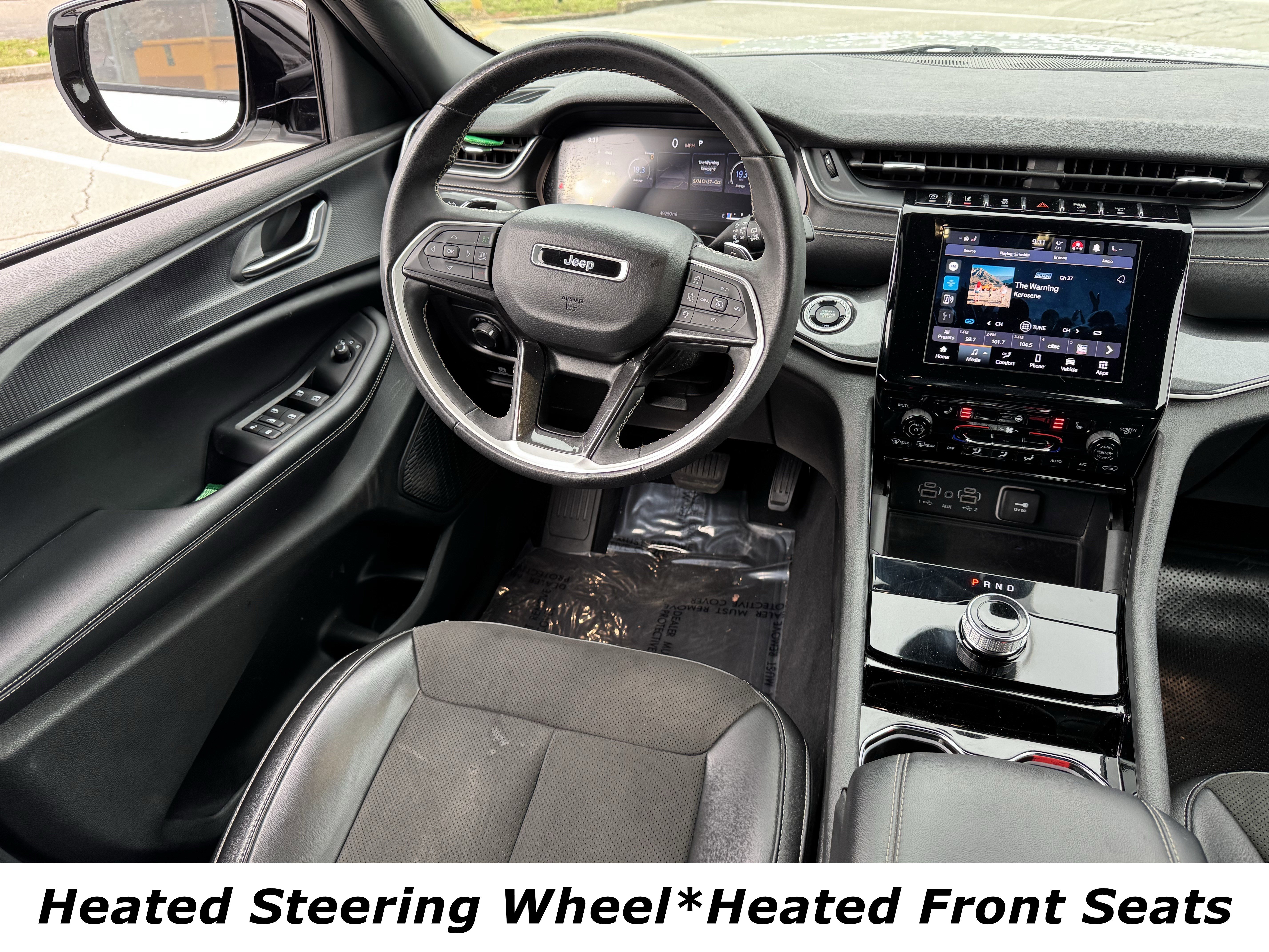 Used 2023 Jeep Grand Cherokee Altitude image 4