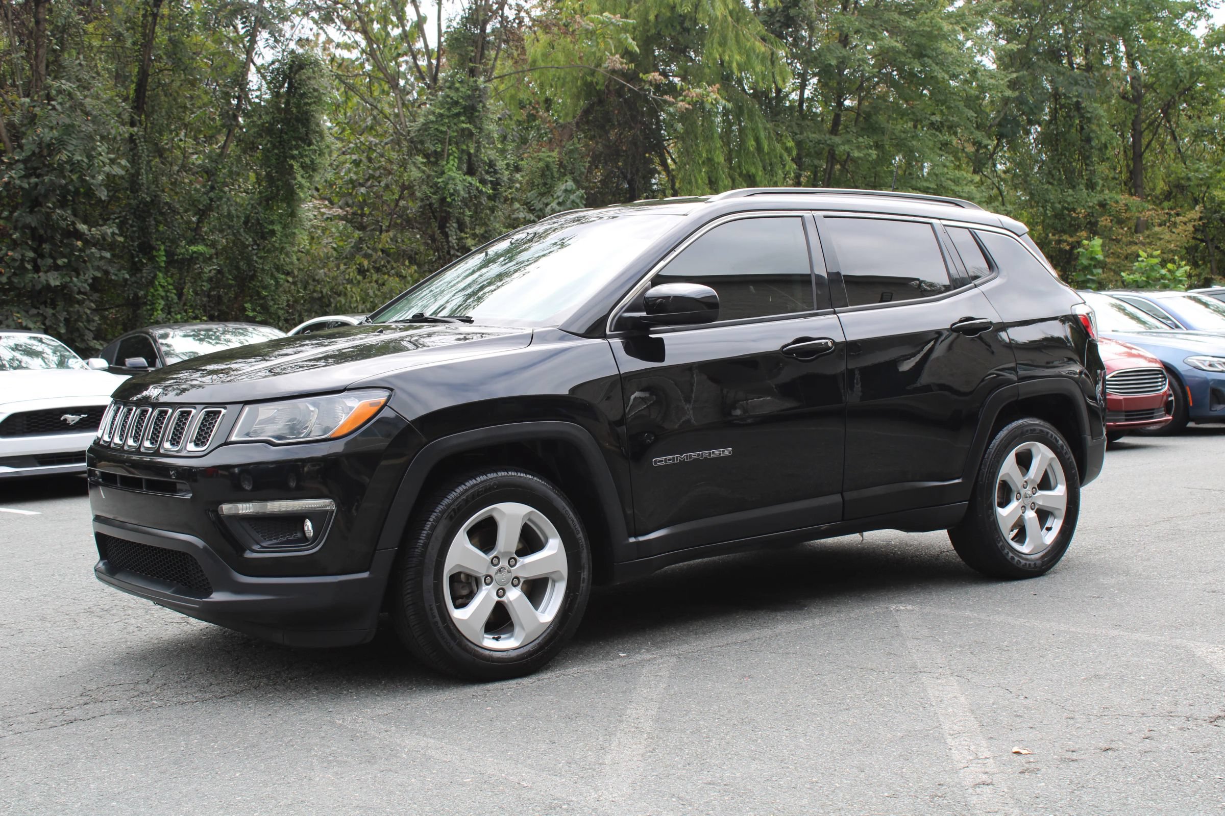 Used 2021 Jeep Compass Latitude FWD image 3