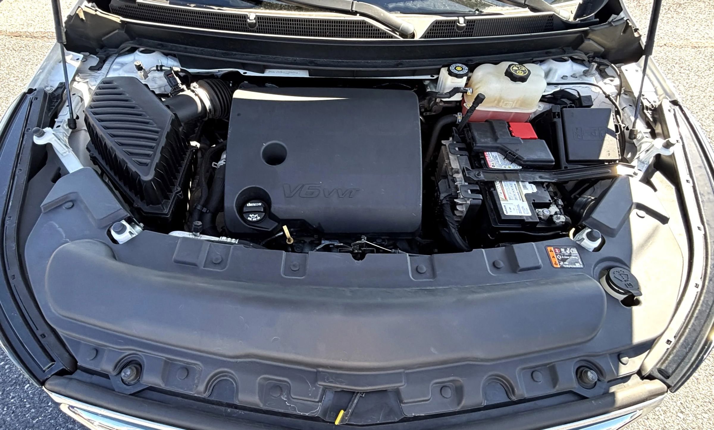 Used 2019 Buick Enclave Essence AWD/4WD image 29