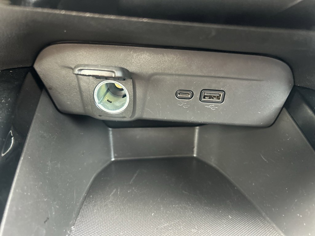 Used 2025 Chevrolet Trax RS w/ Driver Confidence Package image 23