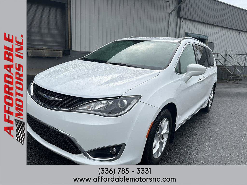 Used 2018 Chrysler Pacifica Touring-L Plus w/ Tire & Wheel Group