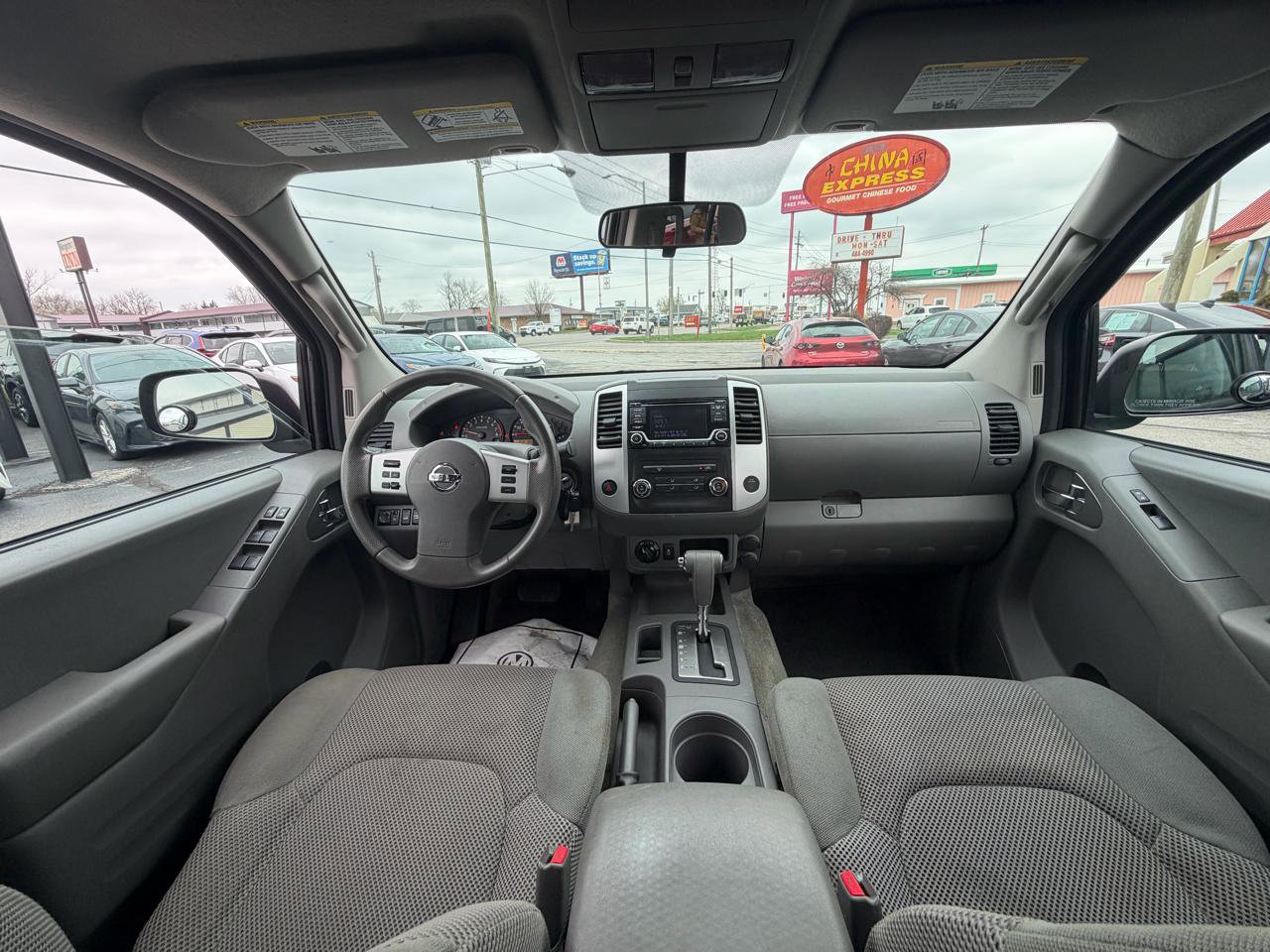 Used 2016 Nissan Frontier SV image 13