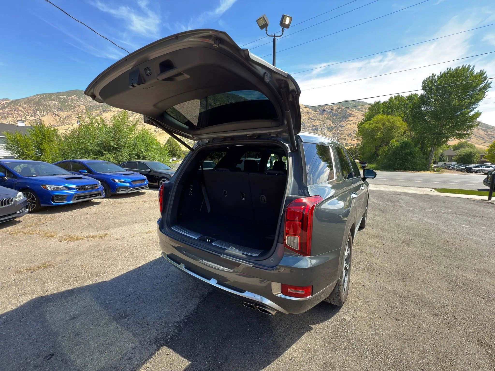 Used 2022 Hyundai Palisade Calligraphy image 17