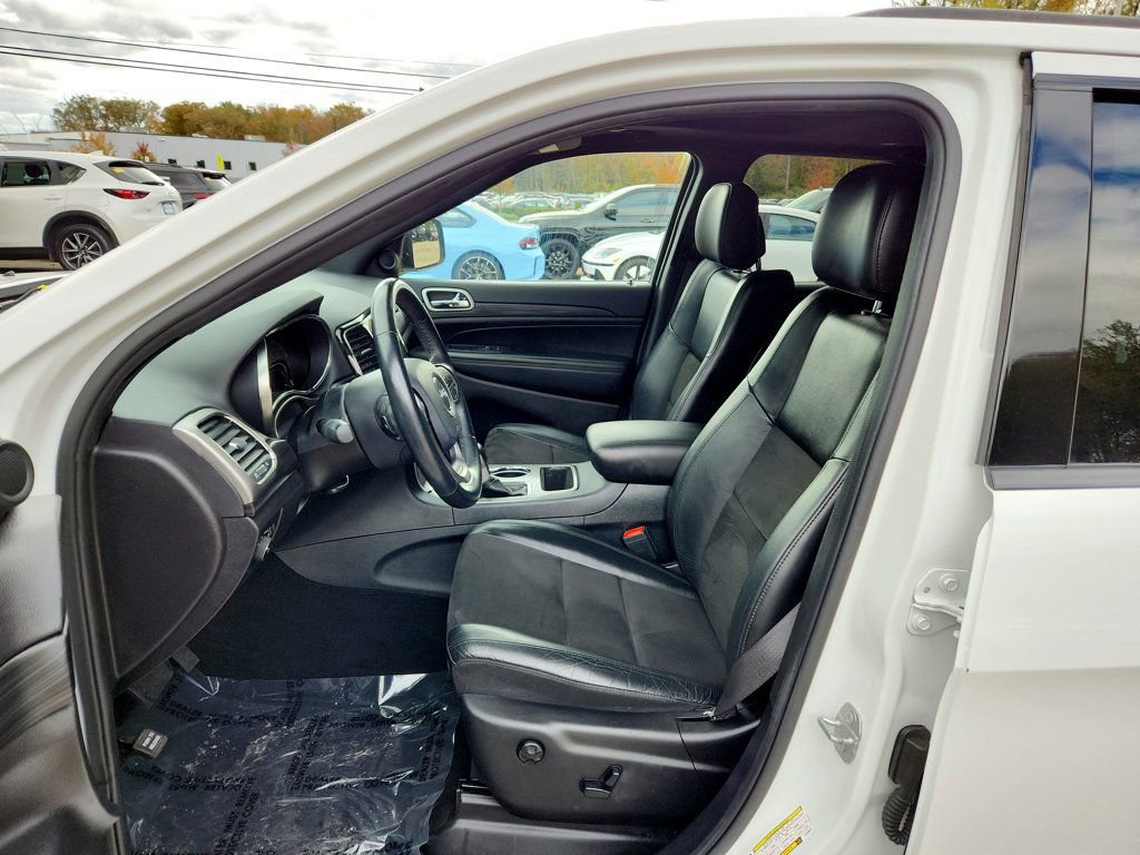 Used 2020 Jeep Grand Cherokee Altitude image 22