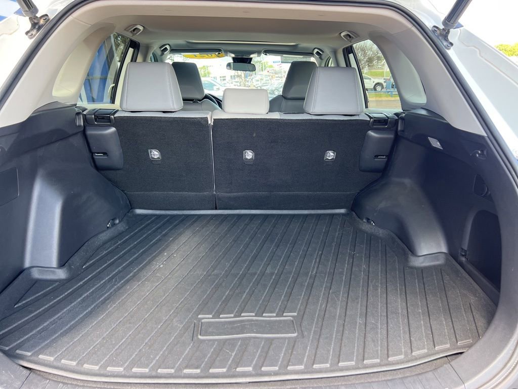 Used 2021 Toyota RAV4 XLE Premium FWD image 17