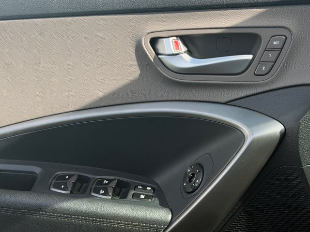 Used 2018 Hyundai Santa Fe Limited FWD image 23
