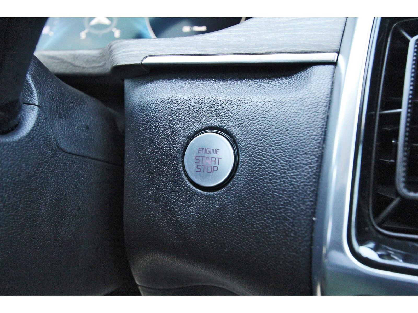 Used 2023 Kia Sorento SX Prestige image 21