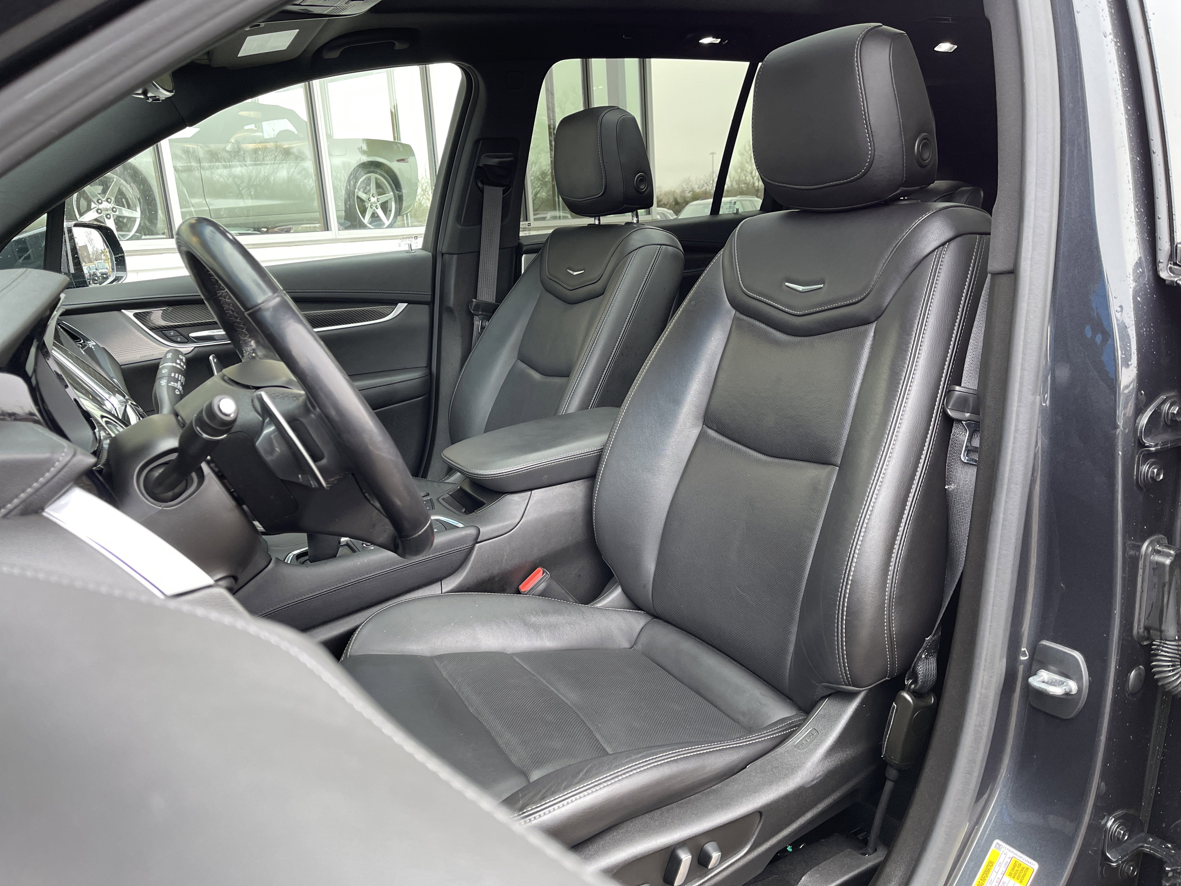 Used 2023 Cadillac XT6 Sport w/ Technology Package image 18