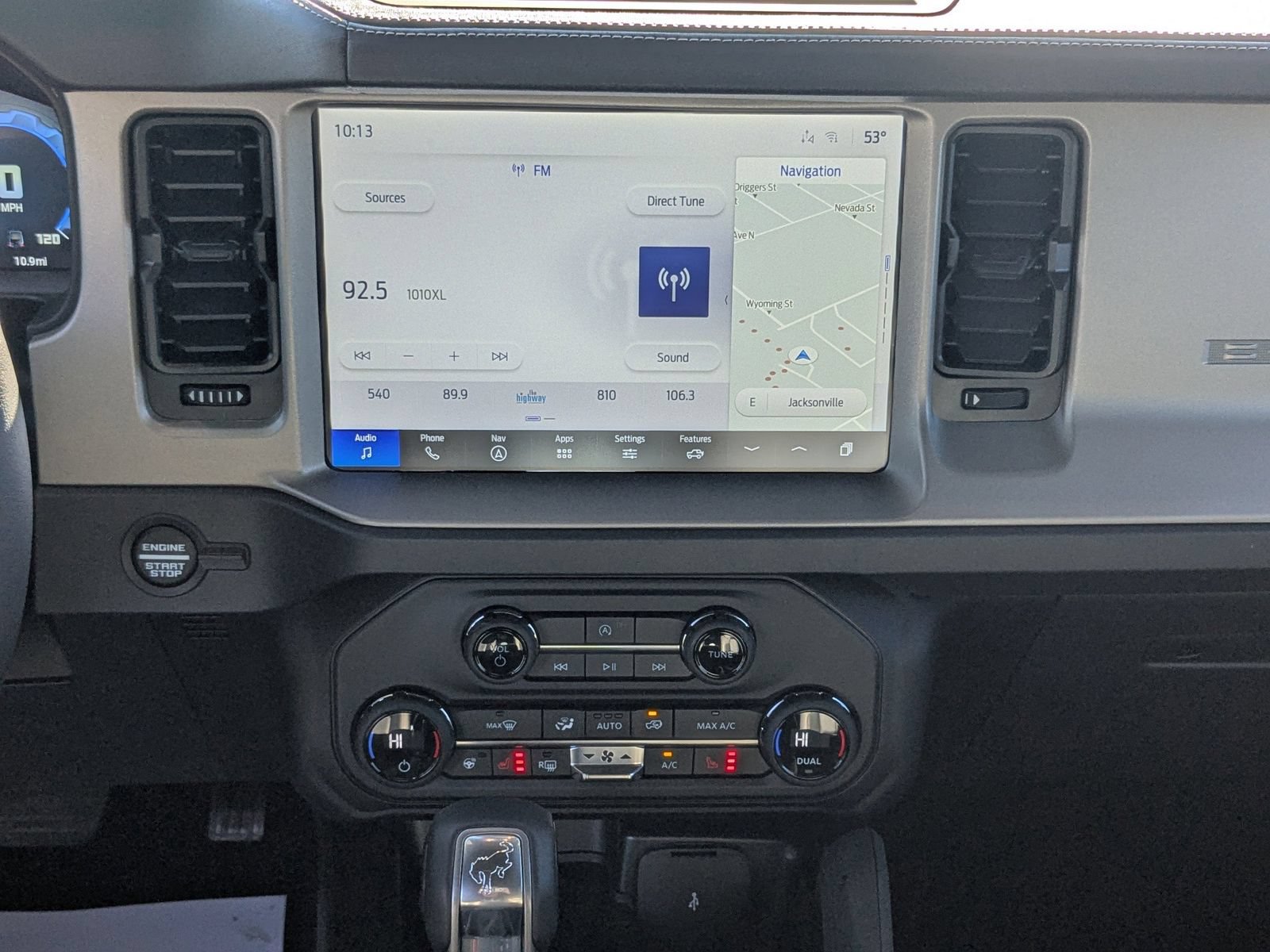 New 2025 Ford Bronco Outer Banks w/ Sasquatch Package AWD/4WD image 18