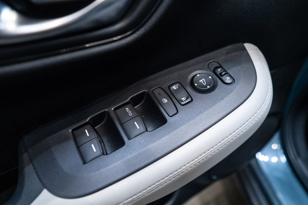 Used 2023 Honda HR-V LX image 21