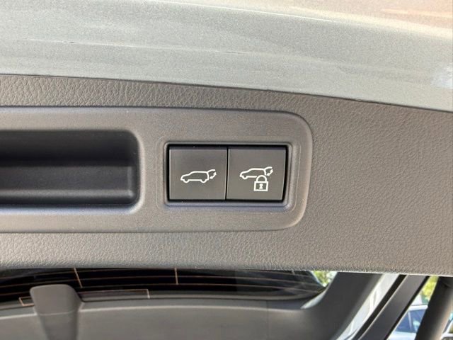 Used 2023 Lexus RX 350h w/ Cold Area Package AWD/4WD image 17