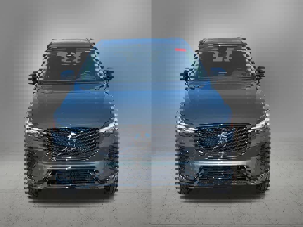 New 2026 Volvo XC60 B5 Plus w/ Protection Package Premier AWD/4WD image 9