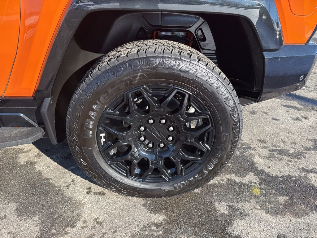 Used 2024 GMC Hummer EV 2X image 33