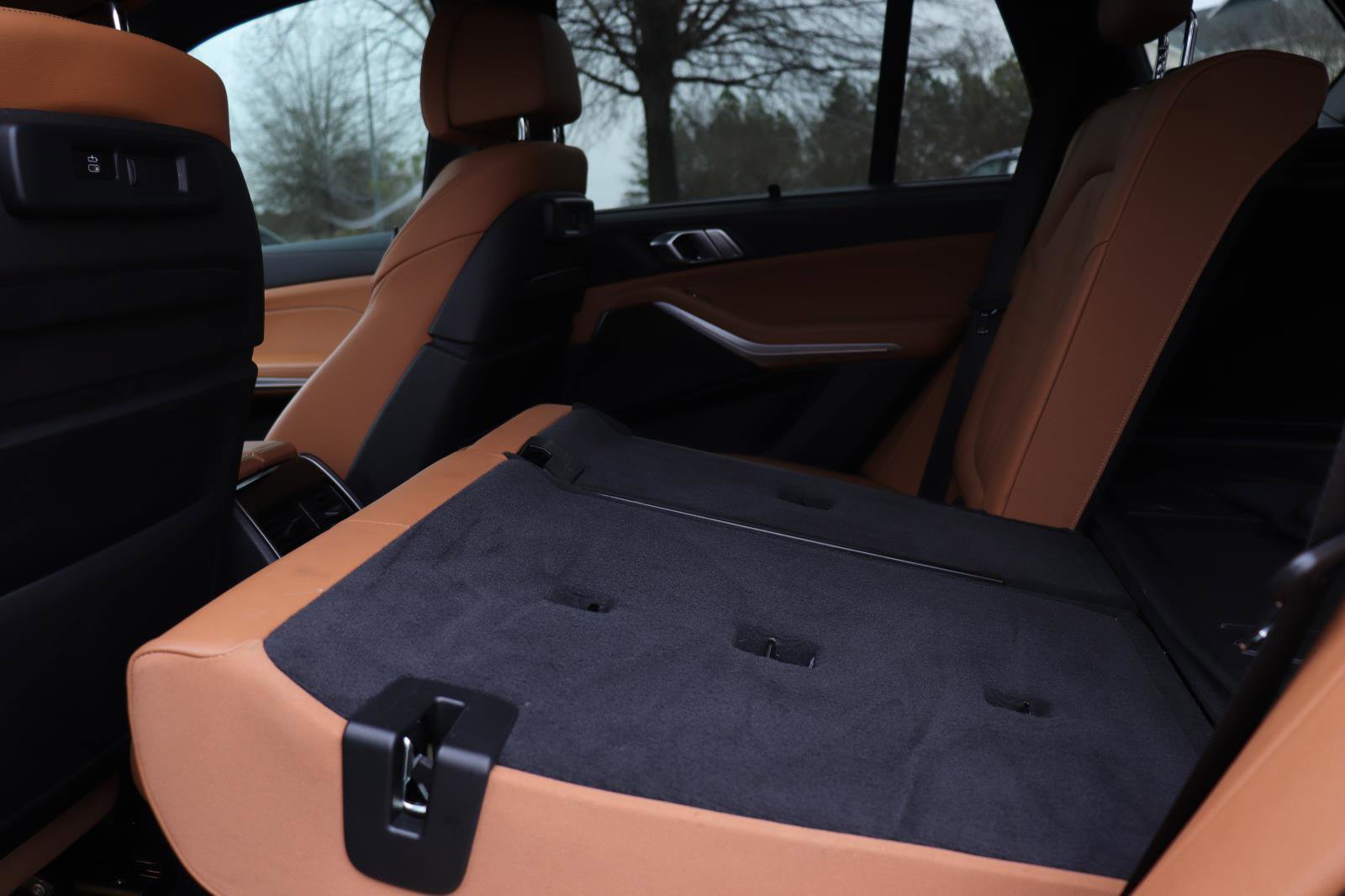 Used 2022 BMW X5 sDrive40i w/ Executive Package image 14