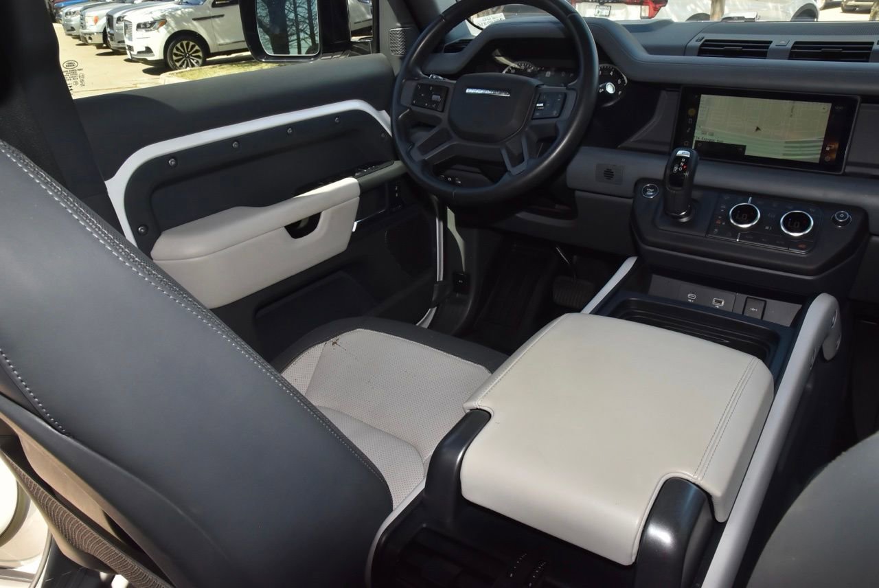Used 2023 Land Rover Defender 110 X-Dynamic SE image 15
