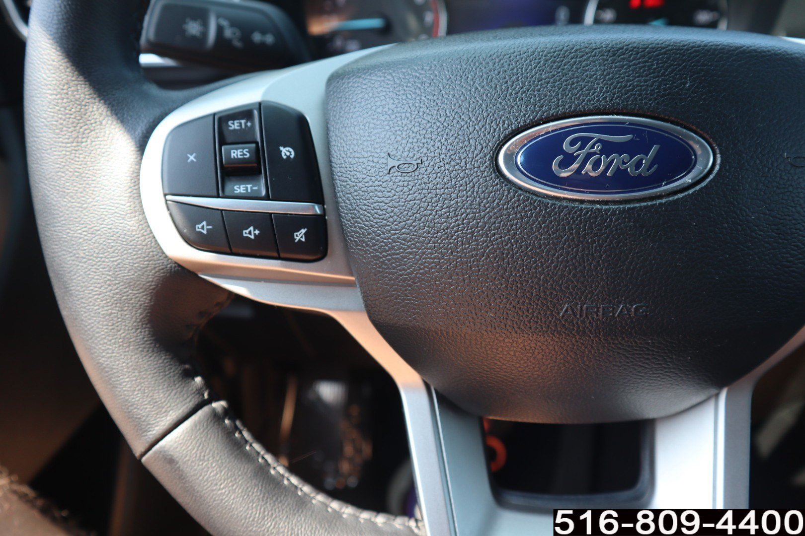 Used 2023 Ford Explorer XLT w/ Equipment Group 202A AWD/4WD image 19