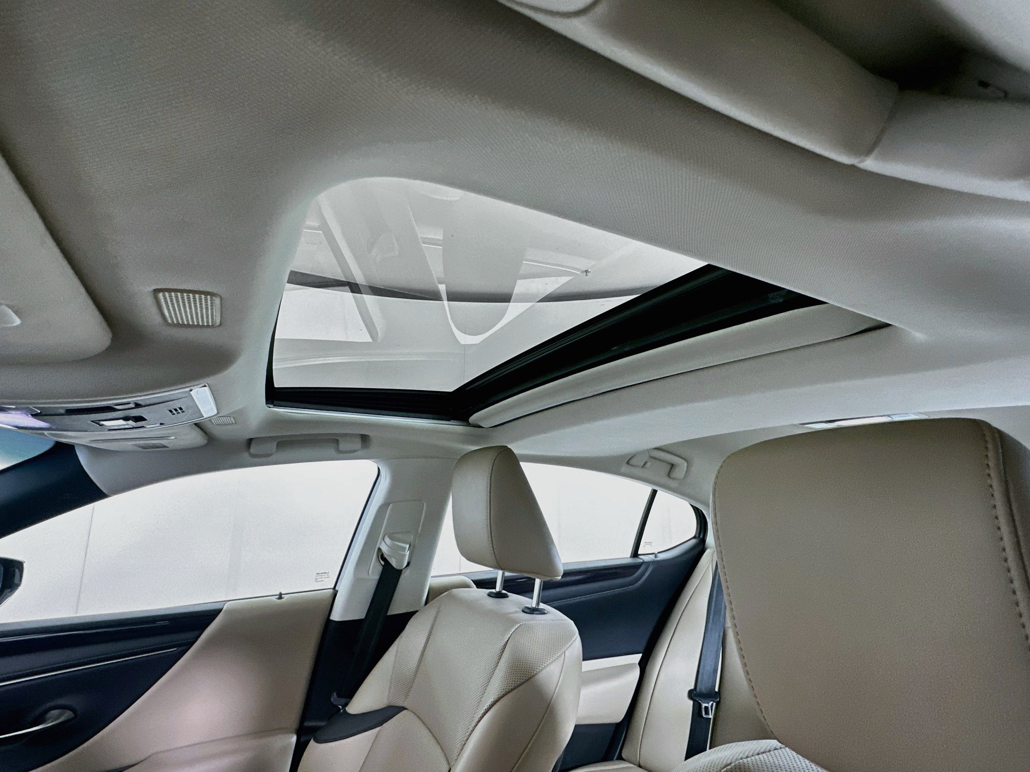 Used 2020 Lexus ES 350 w/ Premium Package FWD image 24