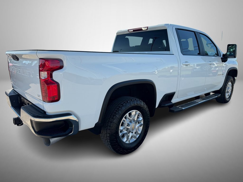 Used 2023 Chevrolet Silverado 2500 LT w/ Convenience Package image 3