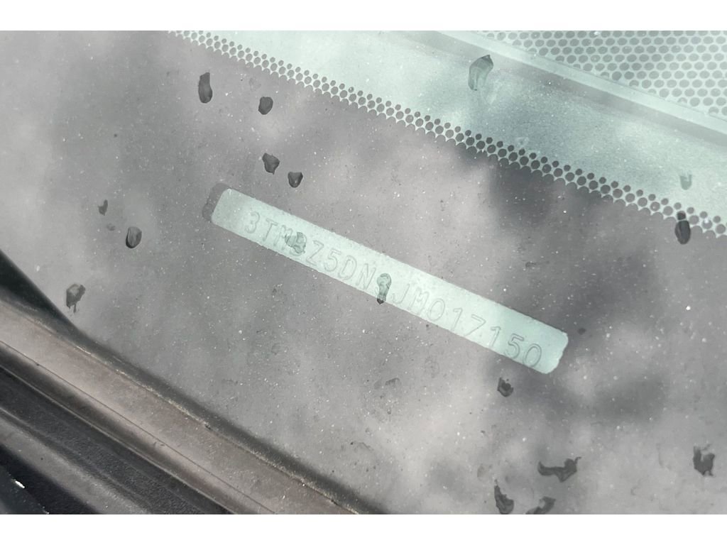 Used 2018 Toyota Tacoma TRD Sport w/ Technology Package image 8