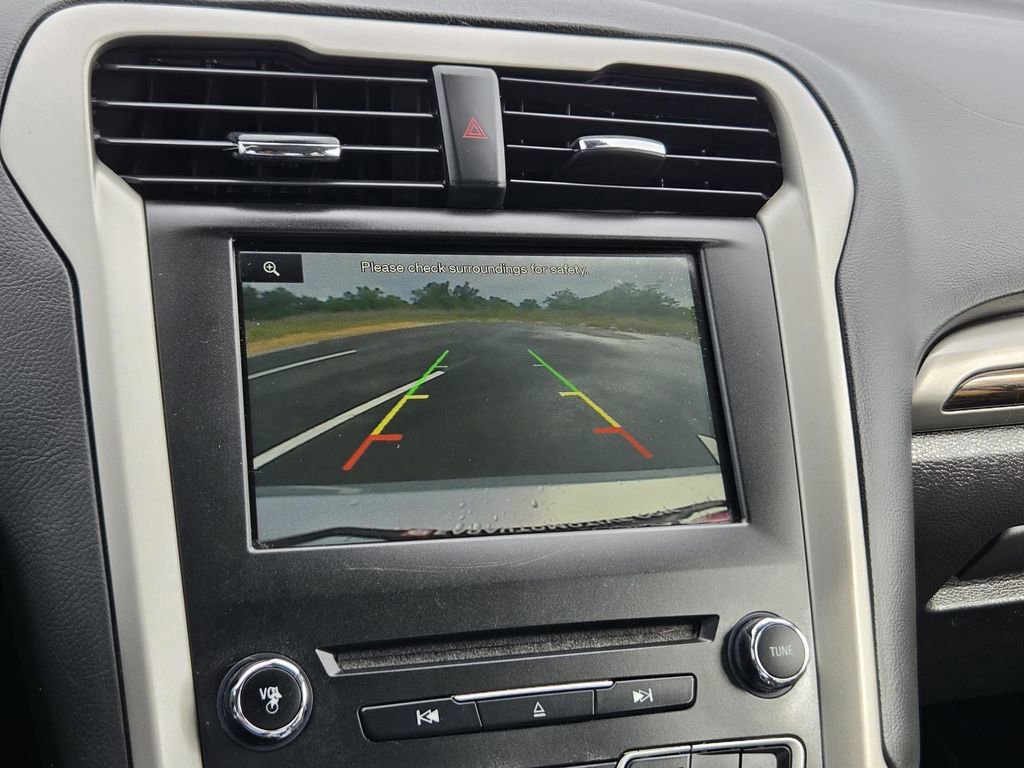 Used 2016 Ford Fusion SE w/ Equipment Group 202A FWD image 27