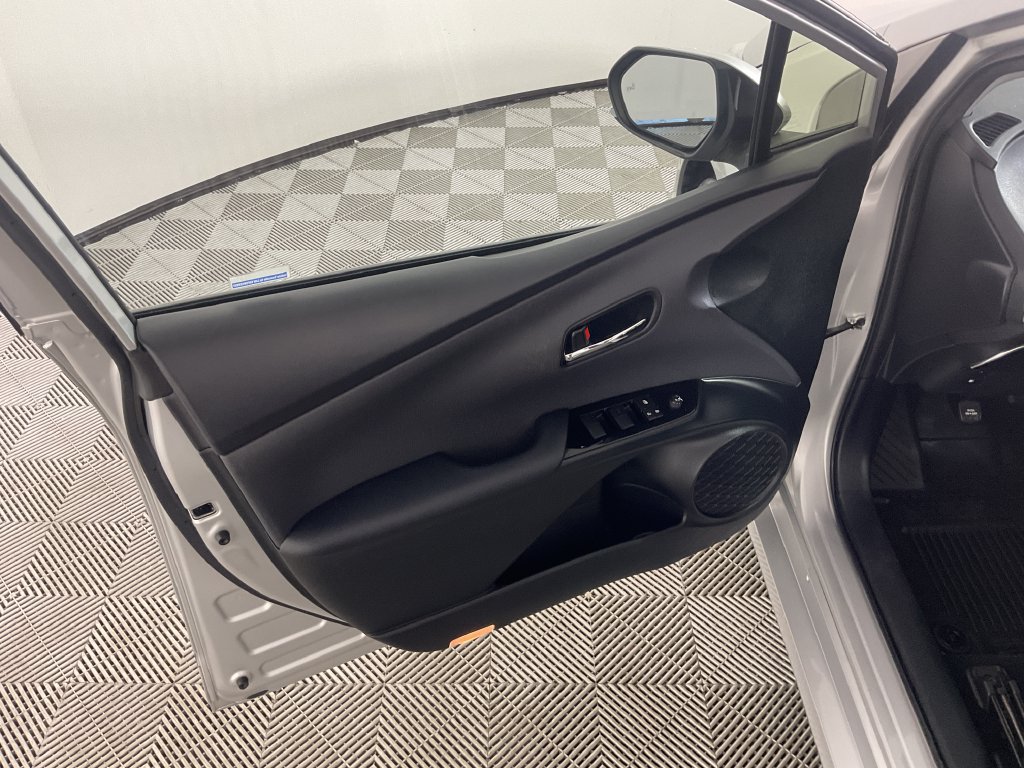 Certified 2022 Toyota Prius Prime Limited FWD image 15