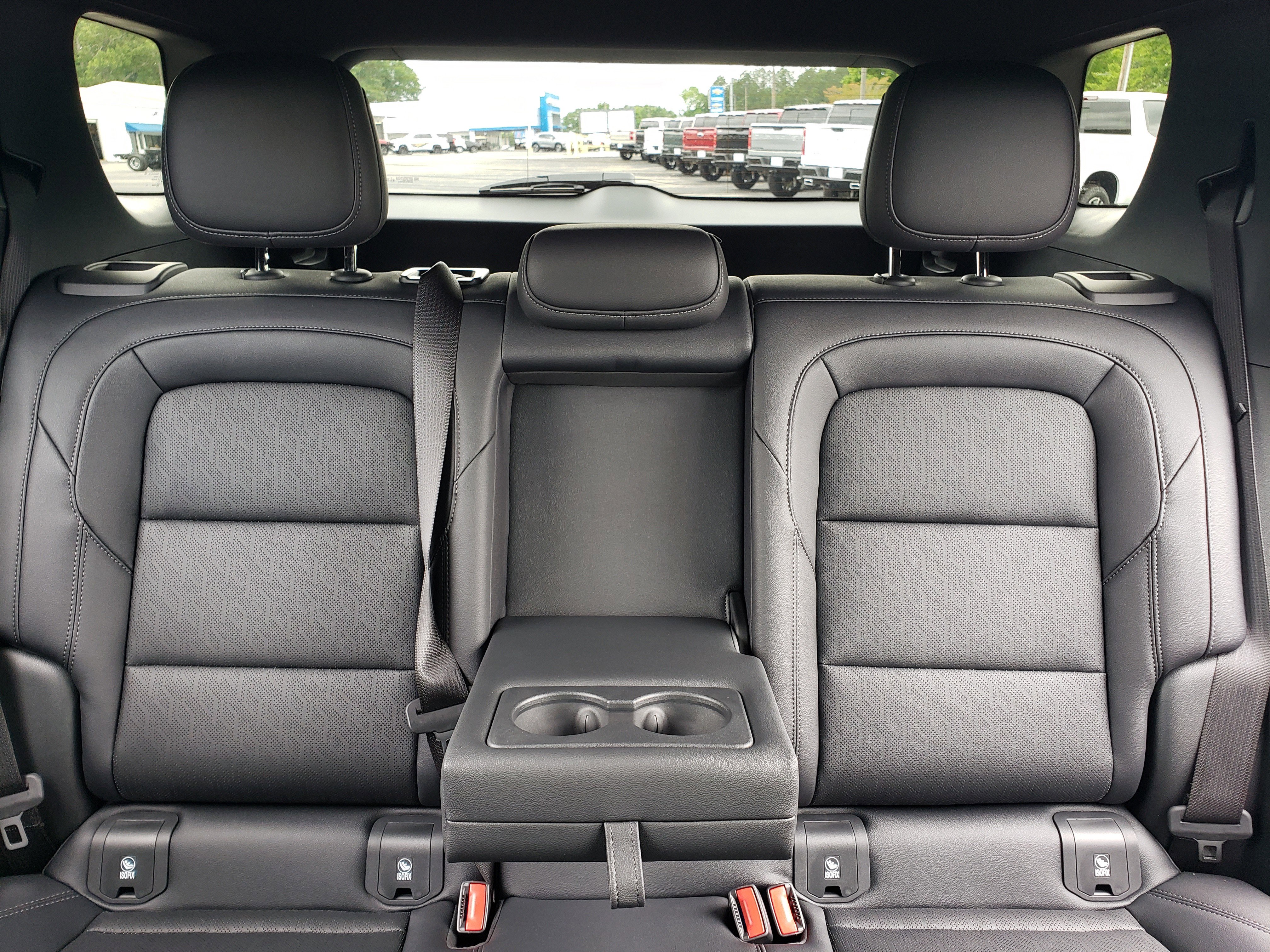 New 2026 Chevrolet Equinox LT w/ Convenience Package II FWD image 32
