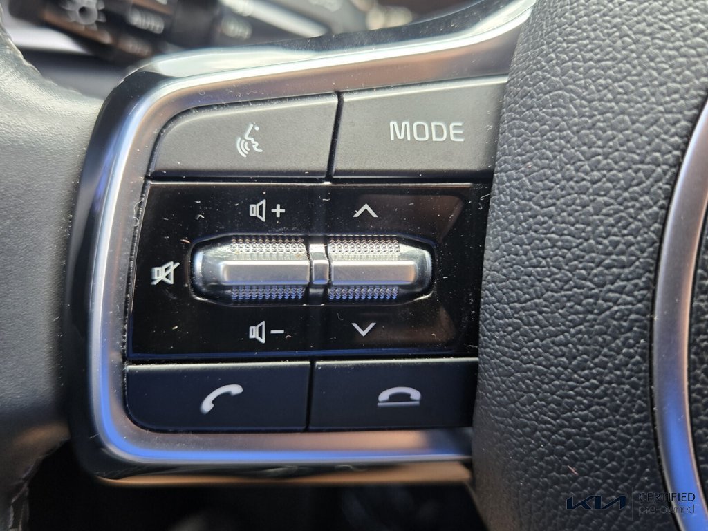Certified 2023 Kia Sorento SX FWD image 28