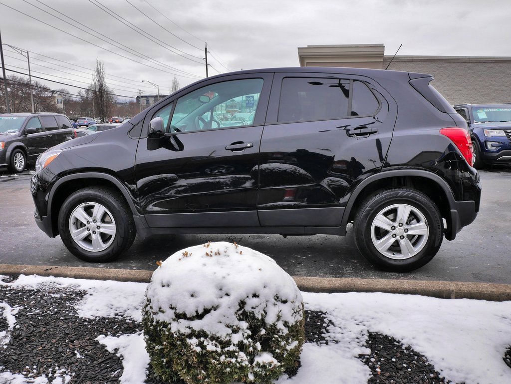 Used 2020 Chevrolet Trax LS w/ Tint and Cruise Package image 4