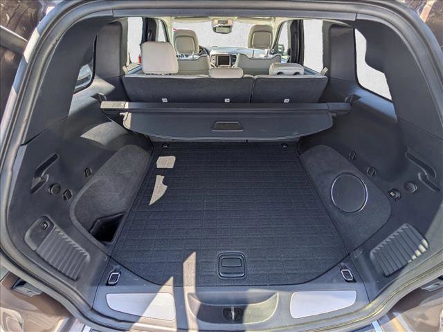 Used 2018 Jeep Grand Cherokee Summit image 6