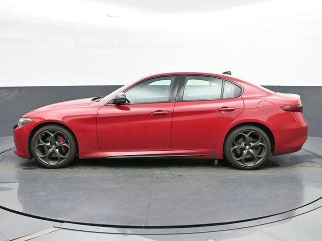 Used 2019 Alfa Romeo Giulia Ti image 5