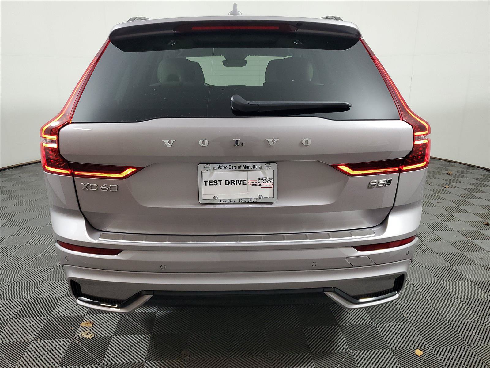 New 2026 Volvo XC60 B5 Ultra w/ Protection Package Premier AWD/4WD image 5