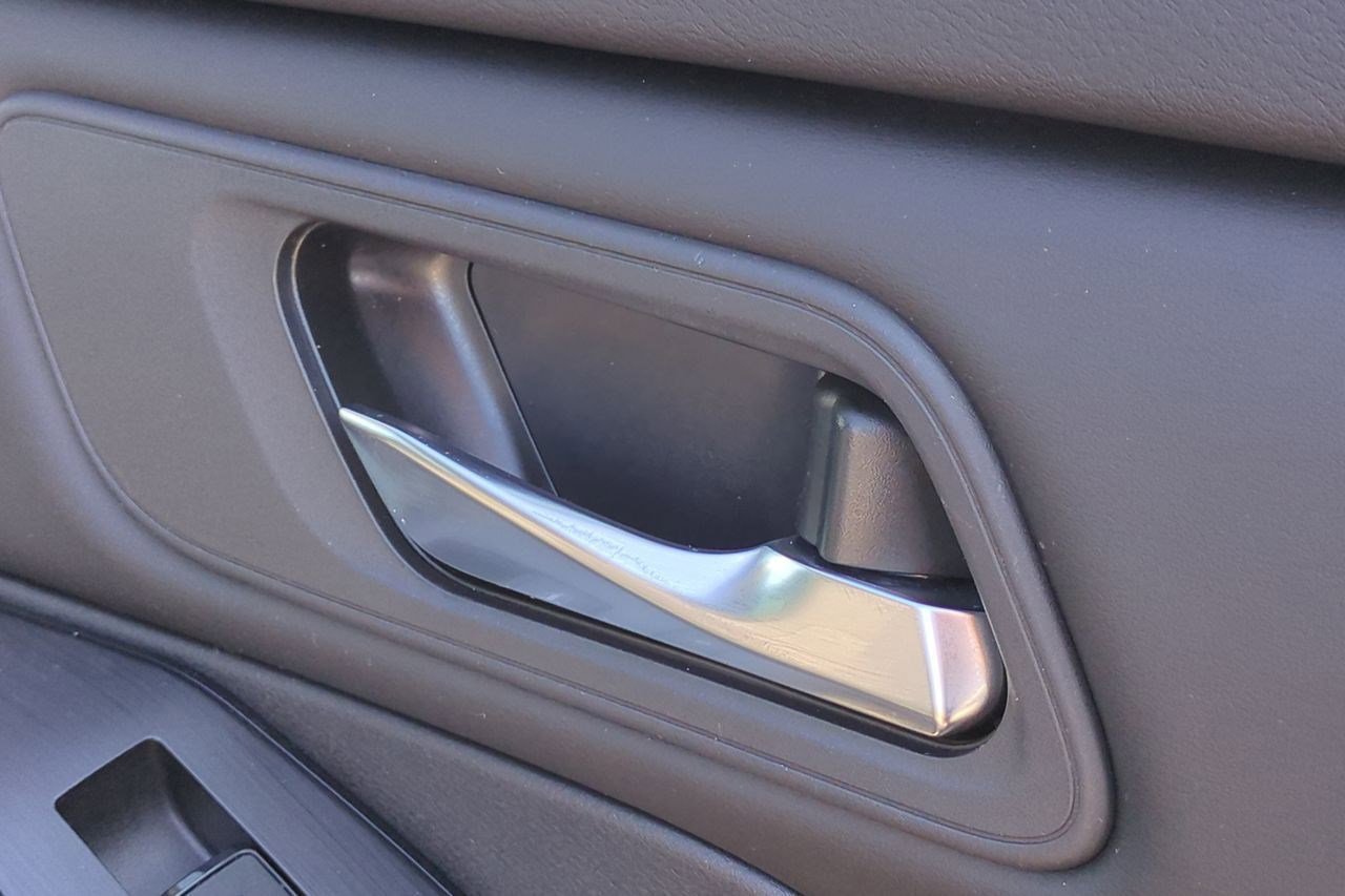 Certified 2024 Nissan Rogue SV FWD image 39