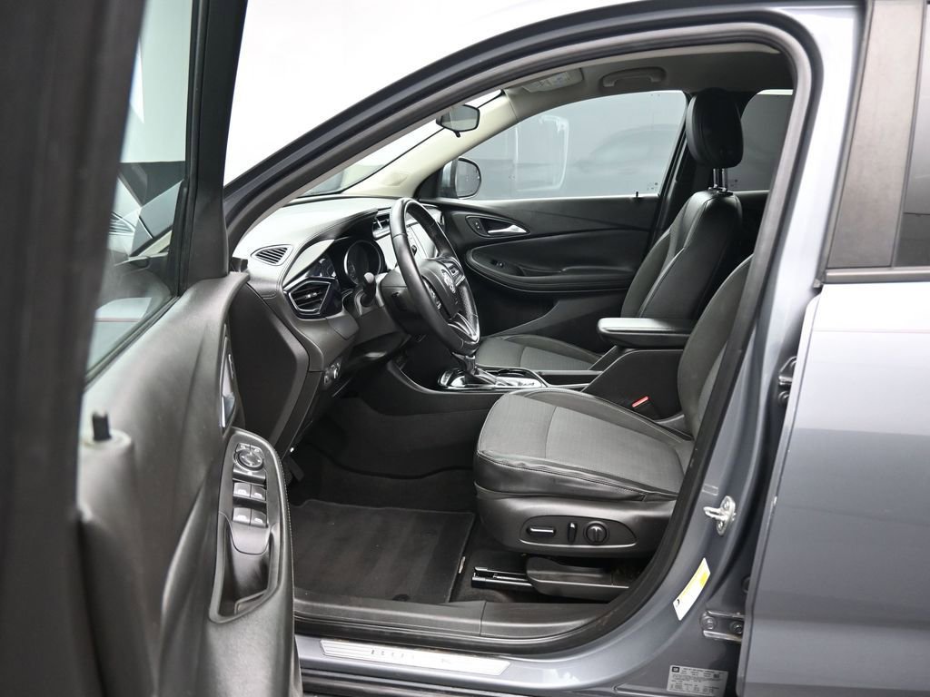 Used 2021 Buick Encore GX Select w/ Sport Touring Package FWD image 12