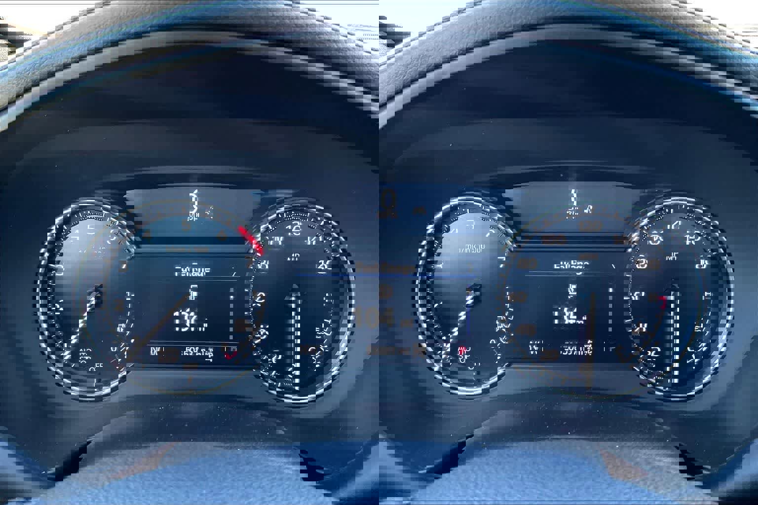 Used 2023 Cadillac XT4 Premium Luxury image 16