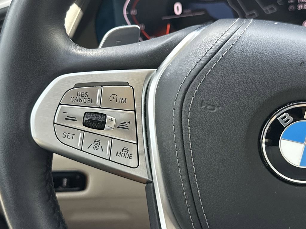 Used 2020 BMW X7 xDrive40i w/ Premium Package AWD/4WD image 26