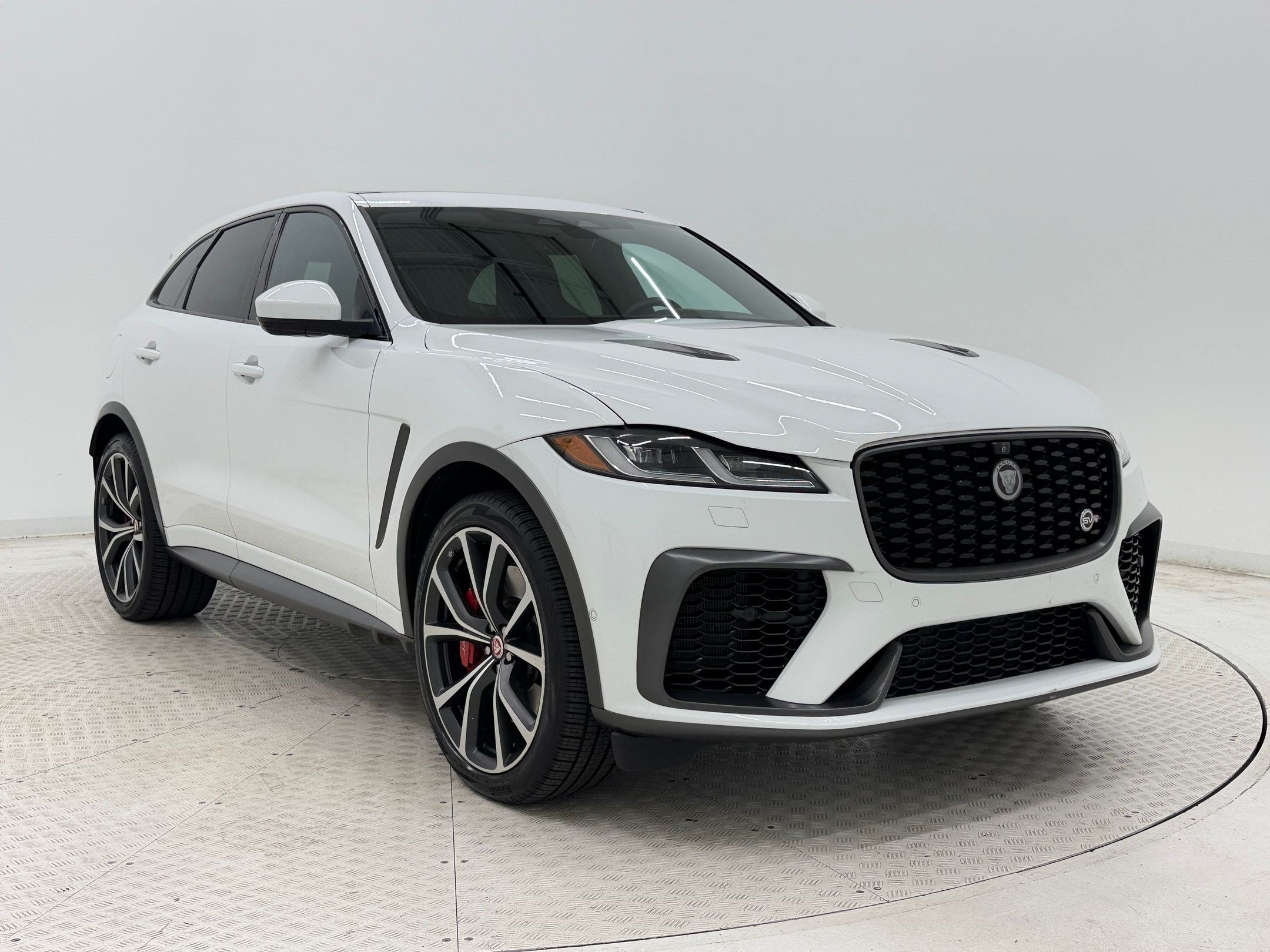 Used 2023 Jaguar F-PACE SVR AWD/4WD image 7