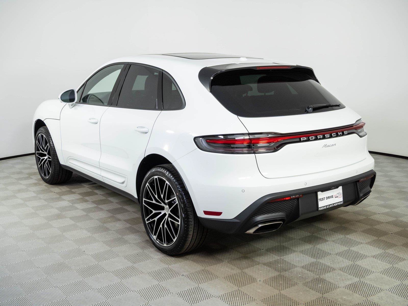New 2026 Porsche Macan AWD/4WD image 3